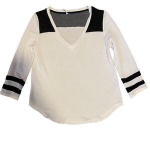 Tresics white and black top